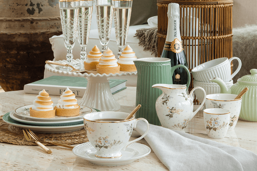 Zastawa stołowa w stylu retro