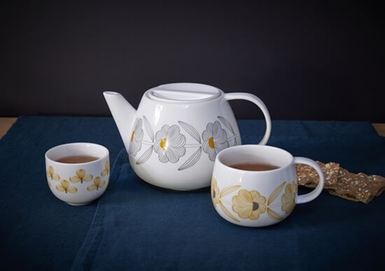 filiżanki z dzbankiem Bone china